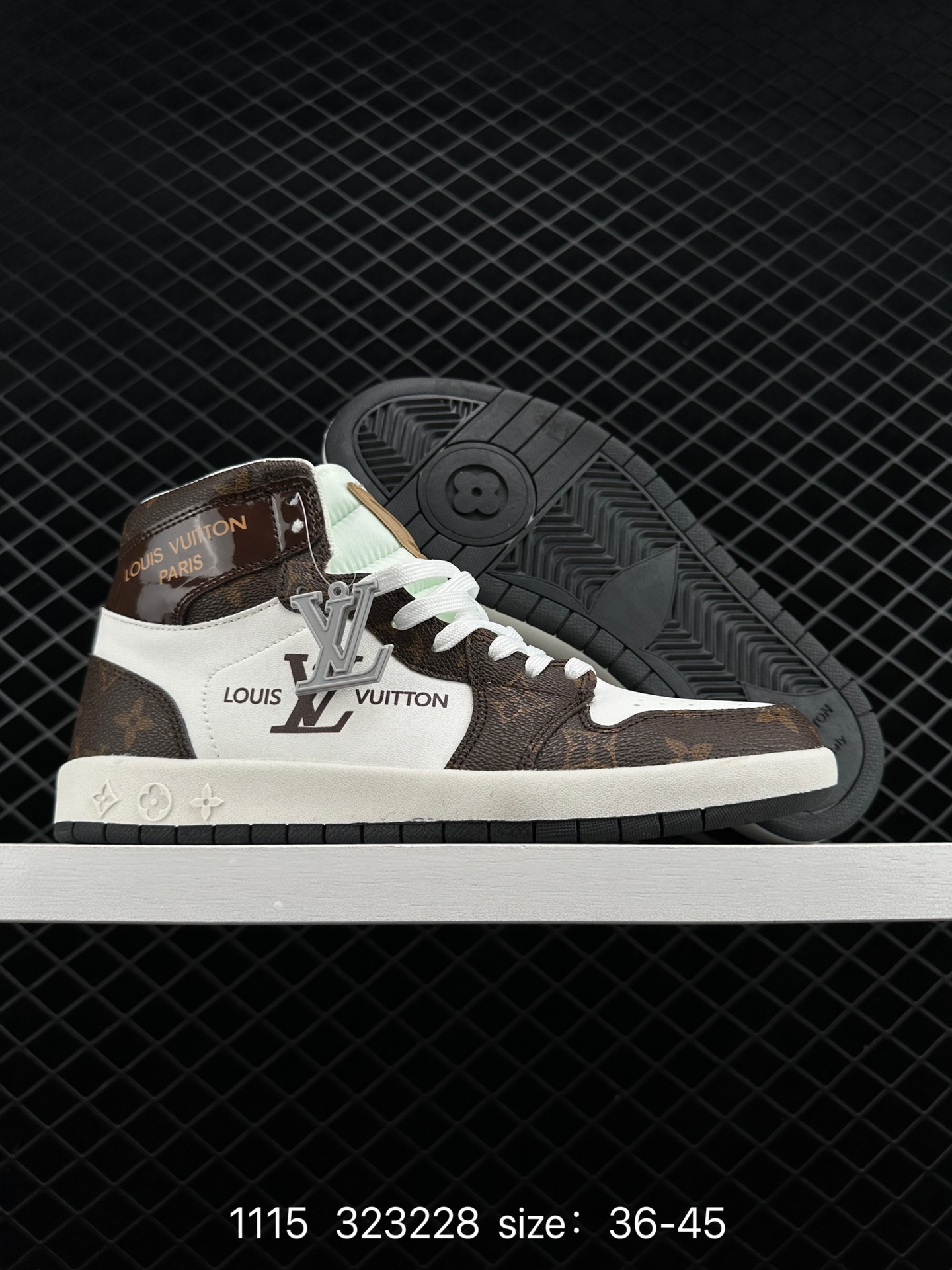 Nike Air Jordan 1 Retro High OG”Black/White“